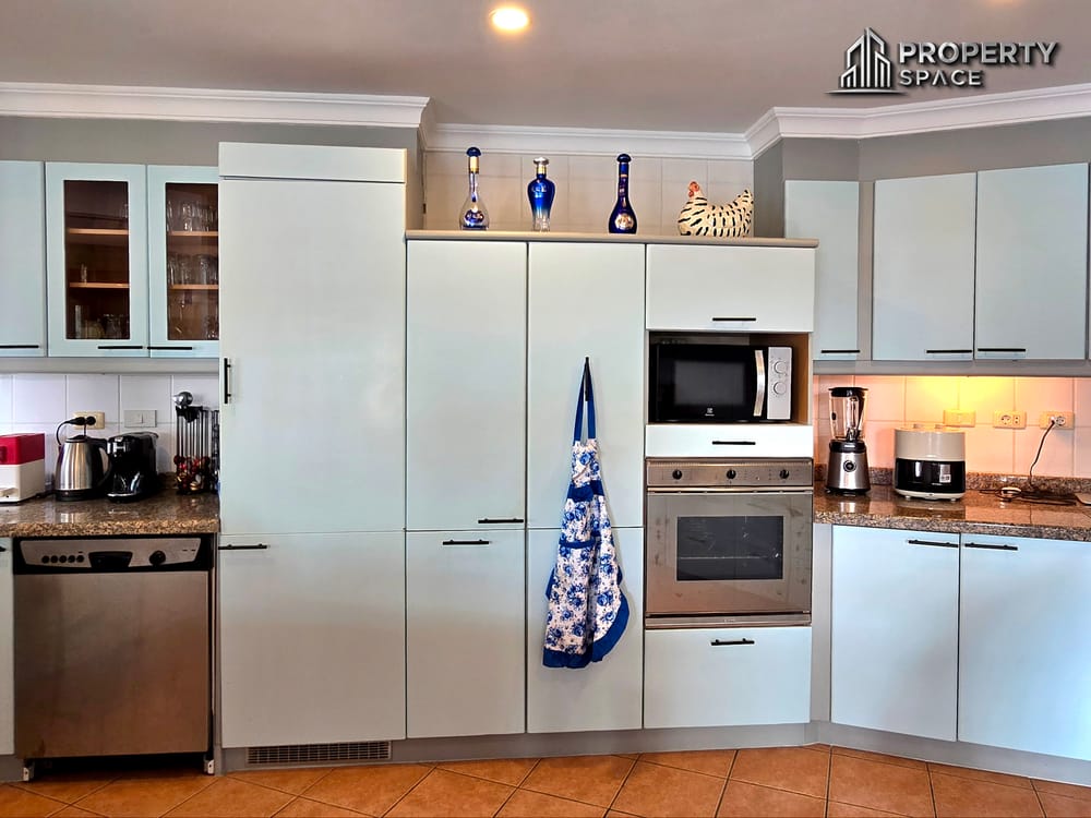 Classic European 5 Bedroom Pool Villa Suwattana Garden Home Soi nern Pattaya For Sale Image 28