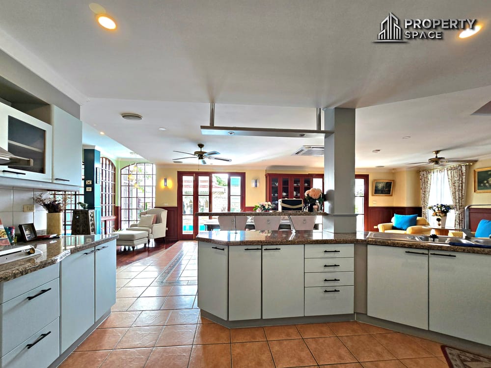 Classic European 5 Bedroom Pool Villa Suwattana Garden Home Soi nern Pattaya For Sale Image 27