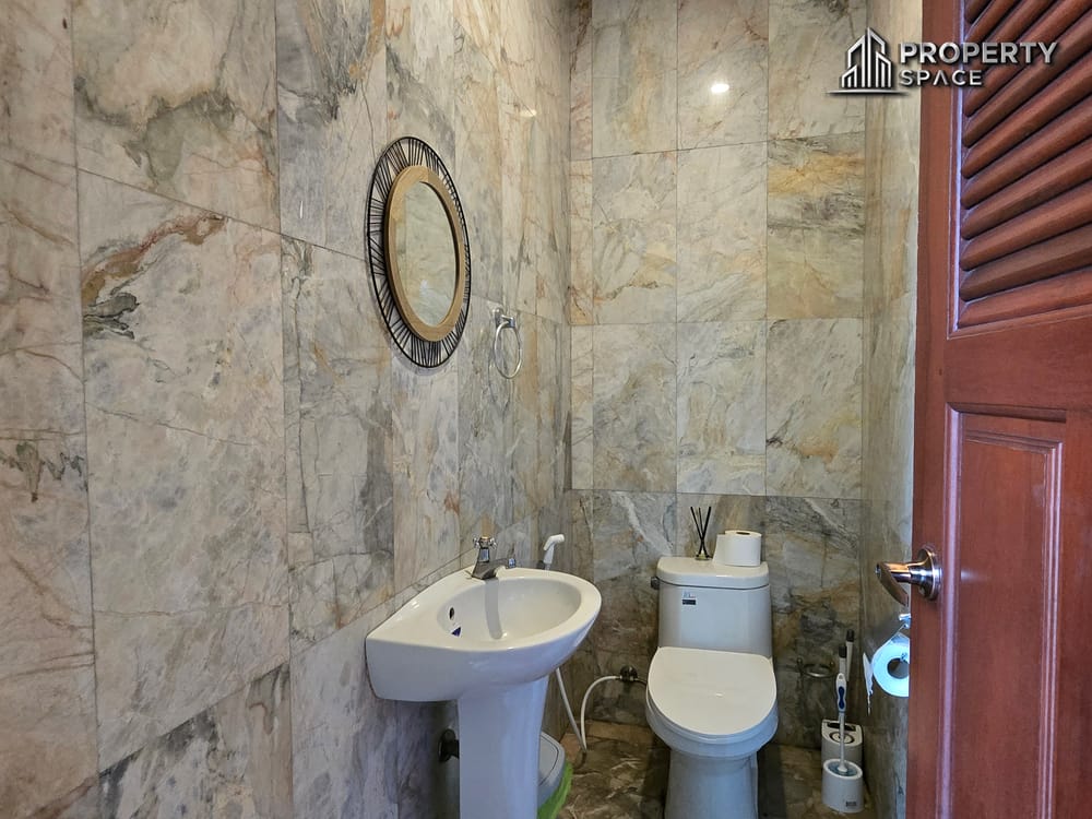 Classic European 5 Bedroom Pool Villa Suwattana Garden Home Soi nern Pattaya For Sale Image 31