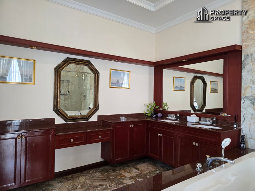 Classic European 5 Bedroom Pool Villa Suwattana Garden Home Soi nern Pattaya For Sale Image 36