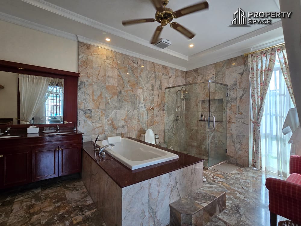 Classic European 5 Bedroom Pool Villa Suwattana Garden Home Soi nern Pattaya For Sale Image 37