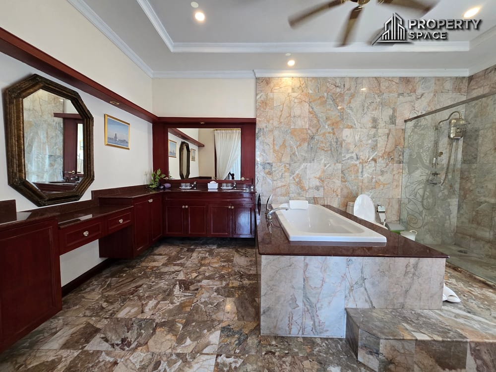 Classic European 5 Bedroom Pool Villa Suwattana Garden Home Soi nern Pattaya For Sale Image 38