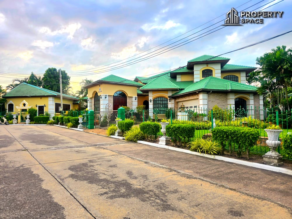 Classic European 5 Bedroom Pool Villa Suwattana Garden Home Soi nern Pattaya For Sale Image 1