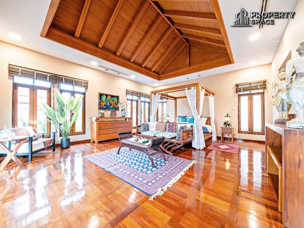Luxury 3 Bedroom Pool Villa In View Talay Marina Pattaya For Sale Image 8