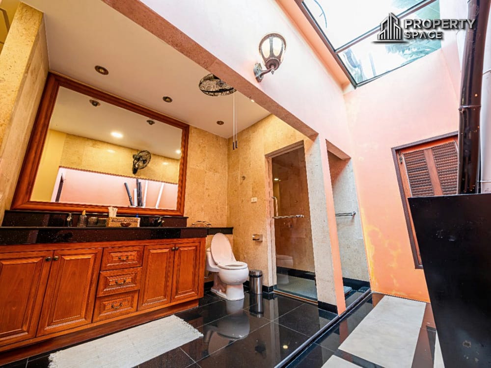 Luxury 3 Bedroom Pool Villa In View Talay Marina Pattaya For Sale Image 13