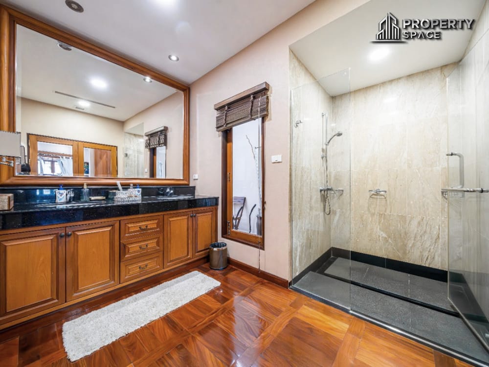 Luxury 3 Bedroom Pool Villa In View Talay Marina Pattaya For Sale Image 14