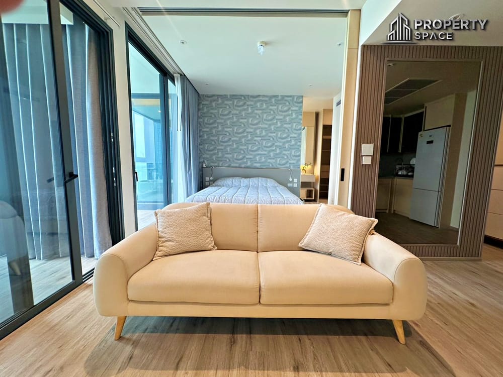 Sea View Luxury 1 Bedroom In Arom Wongamat Condo For Rent Image 9