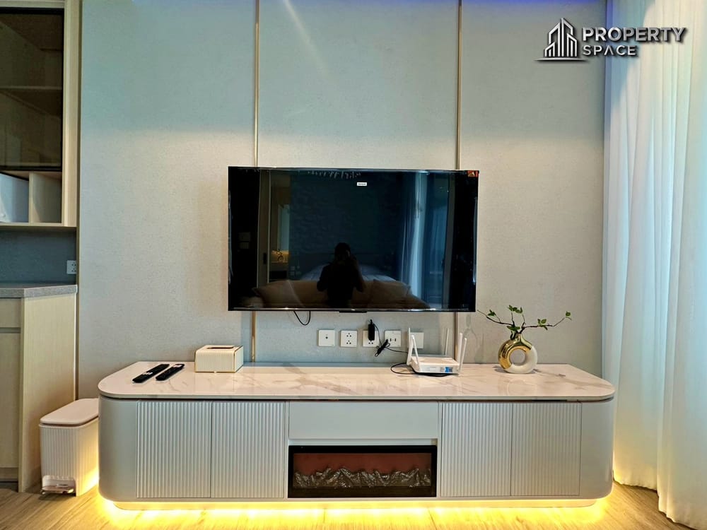 Sea View Luxury 1 Bedroom In Arom Wongamat Condo For Rent Image 16