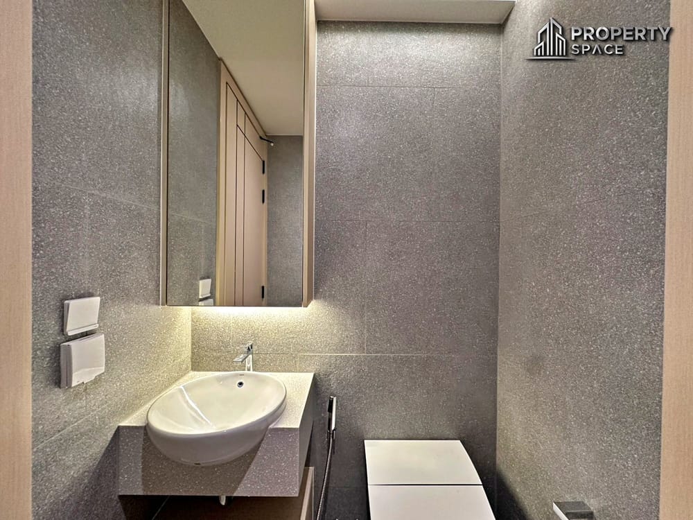 Sea View Luxury 1 Bedroom In Arom Wongamat Condo For Rent Image 23