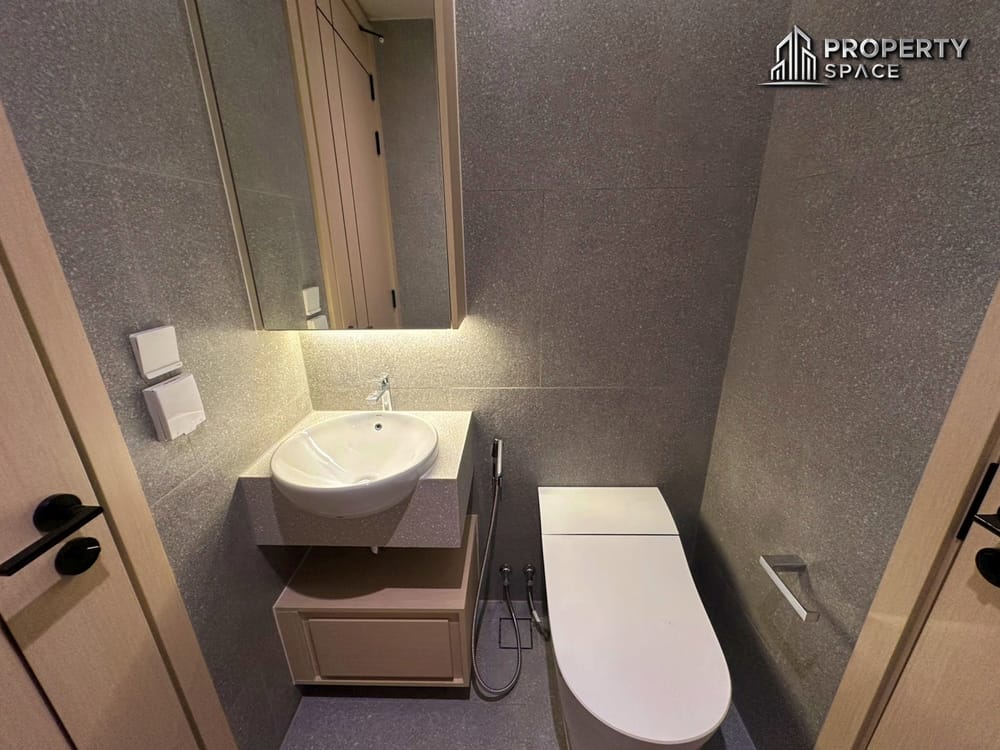 Sea View Luxury 1 Bedroom In Arom Wongamat Condo For Rent Image 24