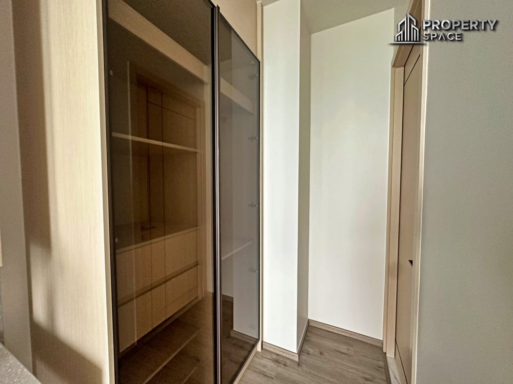 Sea View Luxury 1 Bedroom In Arom Wongamat Condo For Rent Image 18