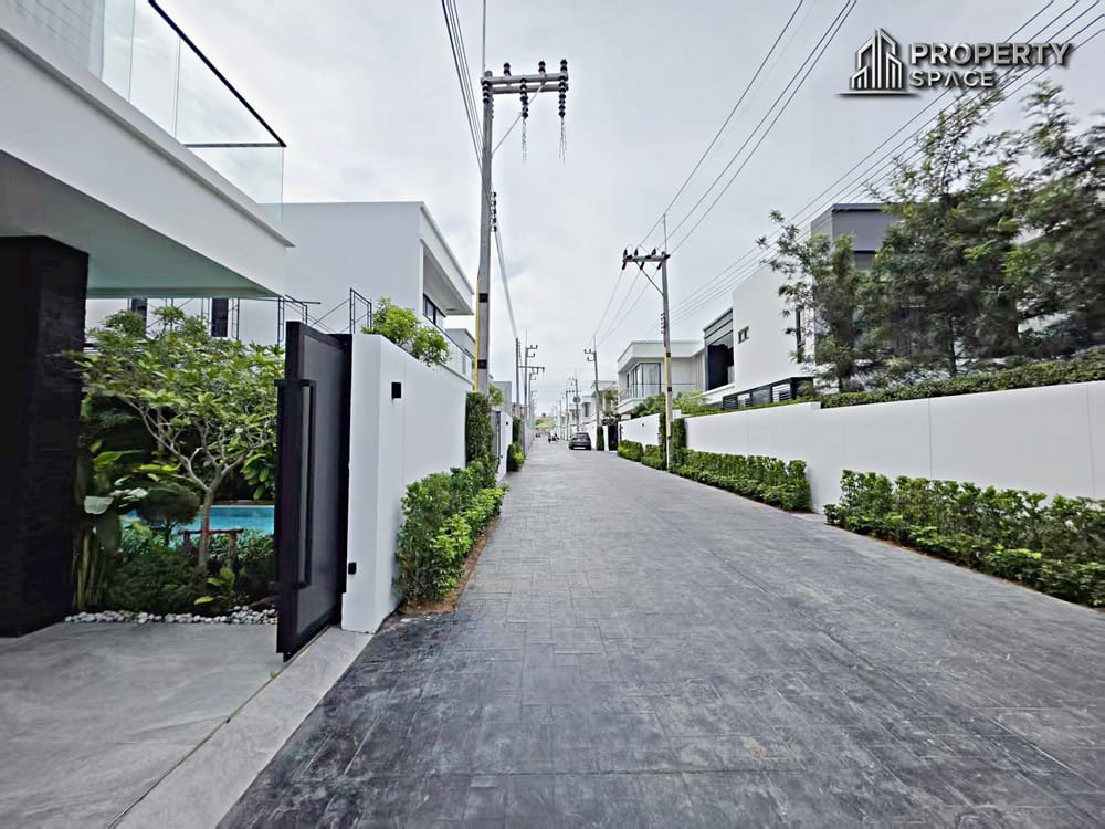 Brand New 4 Bedroom Luxury Pool Villa In South Pattaya For Sale Image 21