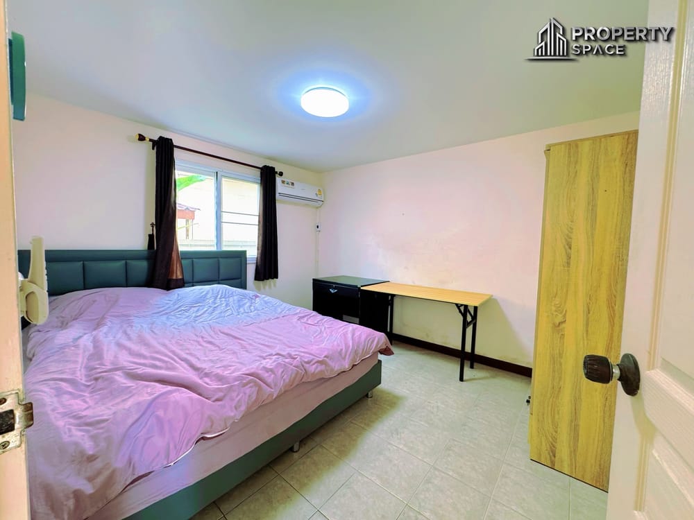 4 Bedroom 2 storey house in East Pattaya For Sale And Rent Image 10