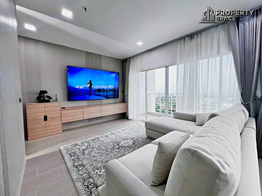 Sea View 2 Bedroom Condo in AD Condo Hyatt For Sale  Image 4