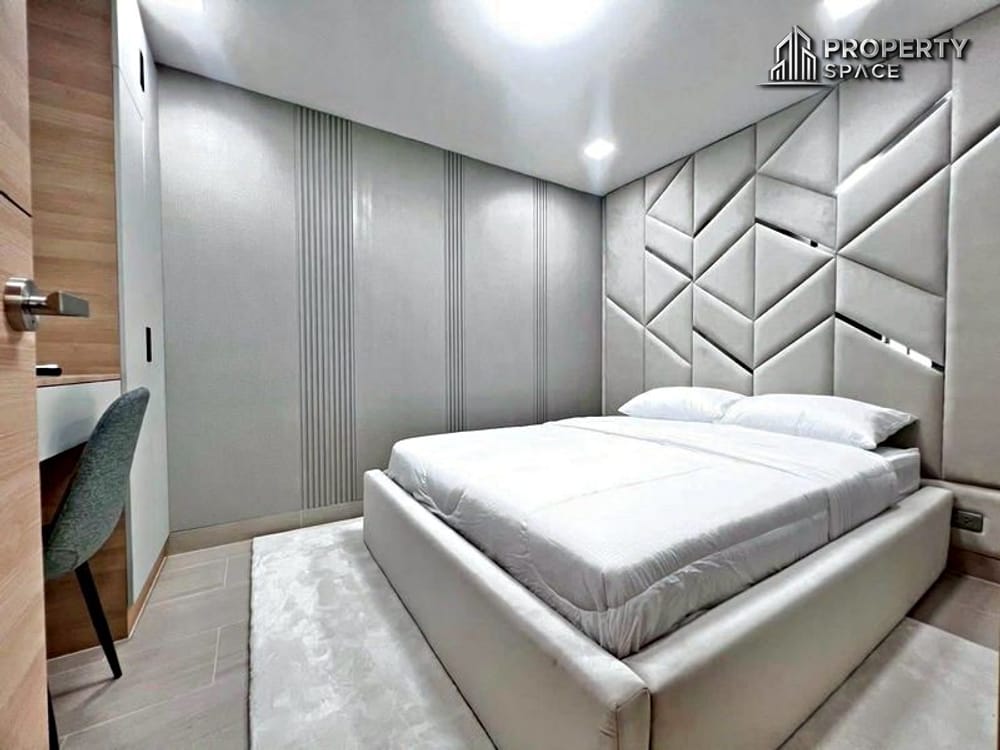 Sea View 2 Bedroom Condo in AD Condo Hyatt For Sale  Image 10