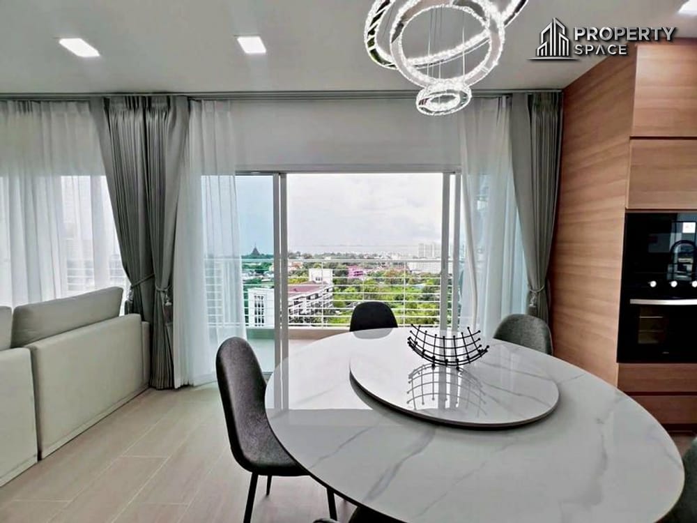 Sea View 2 Bedroom Condo in AD Condo Hyatt For Sale  Image 8