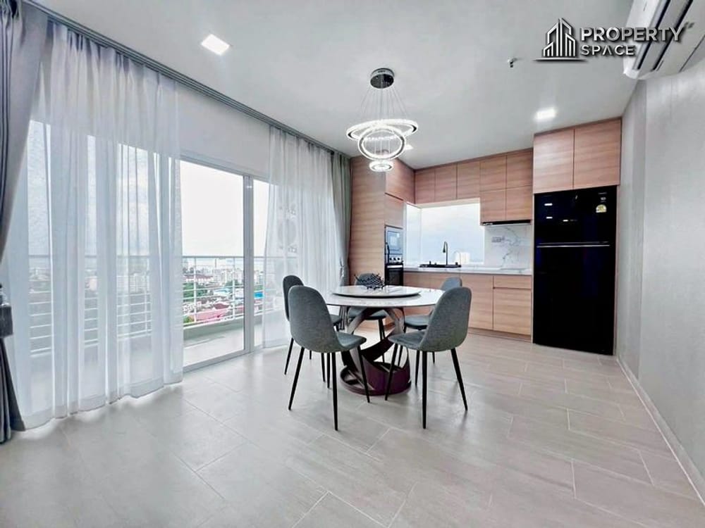 Sea View 2 Bedroom Condo in AD Condo Hyatt For Sale  Image 9