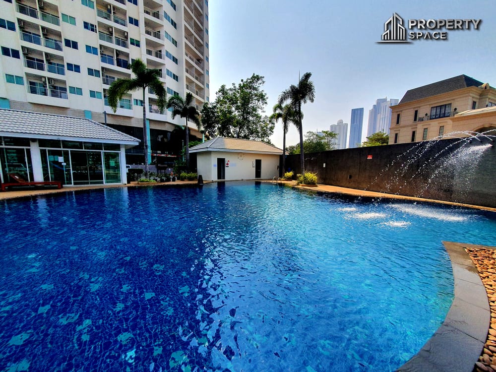 Sea View 2 Bedroom Condo in AD Condo Hyatt For Sale  Image 15