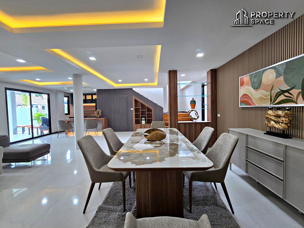 Modern 2 Storey 4 Bedroom Pool Villa In Central Pattaya For Sale  Image 12
