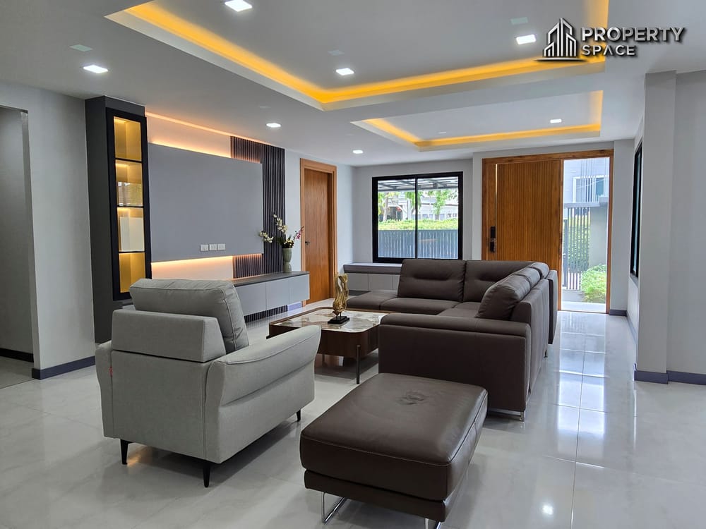 Modern 2 Storey 4 Bedroom Pool Villa In Central Pattaya For Sale  Image 8