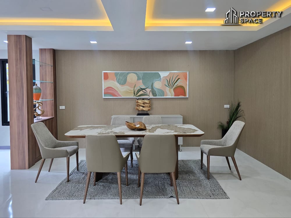 Modern 2 Storey 4 Bedroom Pool Villa In Central Pattaya For Sale  Image 16