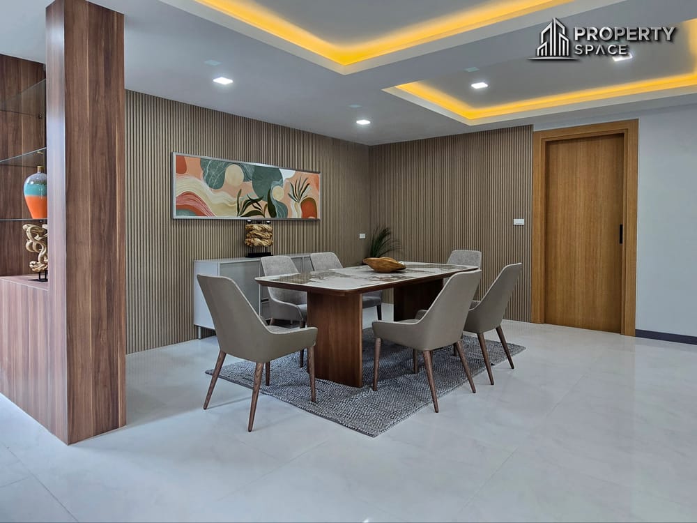 Modern 2 Storey 4 Bedroom Pool Villa In Central Pattaya For Sale  Image 17