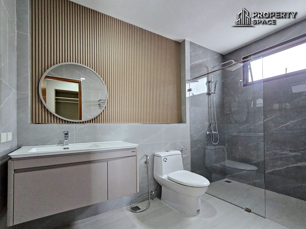 Modern 2 Storey 4 Bedroom Pool Villa In Central Pattaya For Sale  Image 35