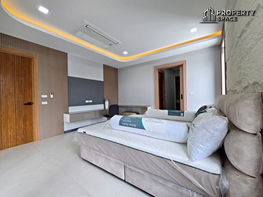 Modern 2 Storey 4 Bedroom Pool Villa In Central Pattaya For Sale  Image 33
