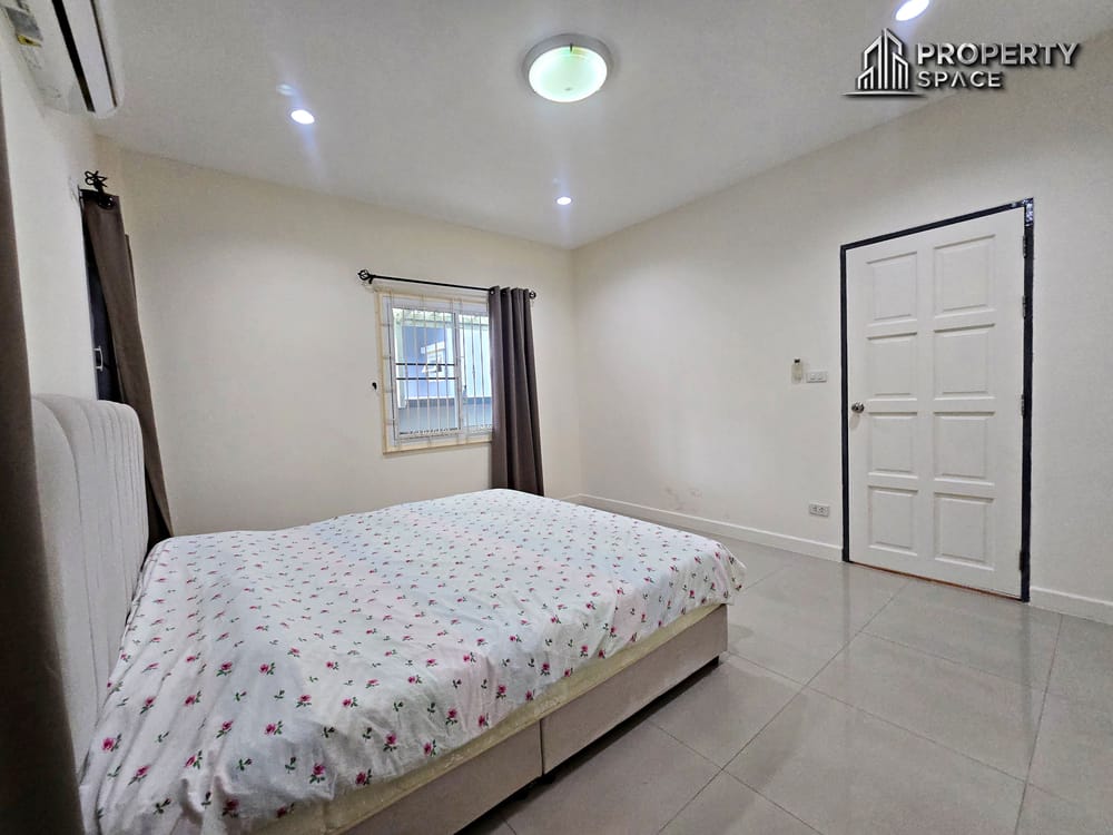 Newly Renovated 3 Bedroom Fully Furnished House In East Pattaya For Sale Image 21