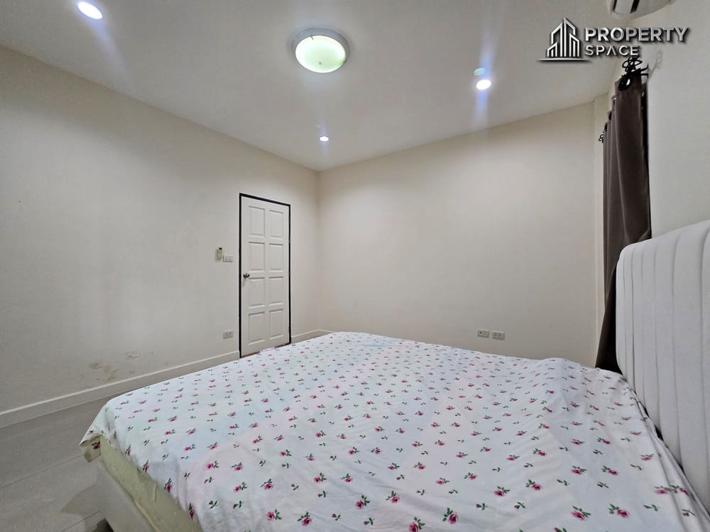 Newly Renovated 3 Bedroom Fully Furnished House In East Pattaya For Sale Image 22