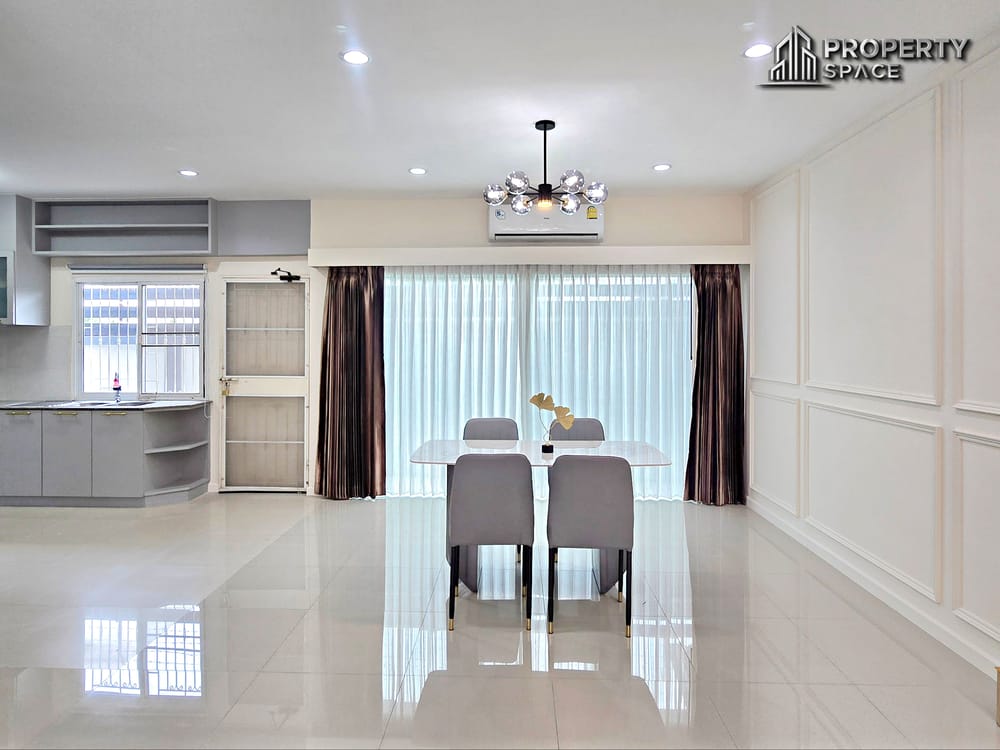 Newly Renovated 3 Bedroom Fully Furnished House In East Pattaya For Sale Image 9