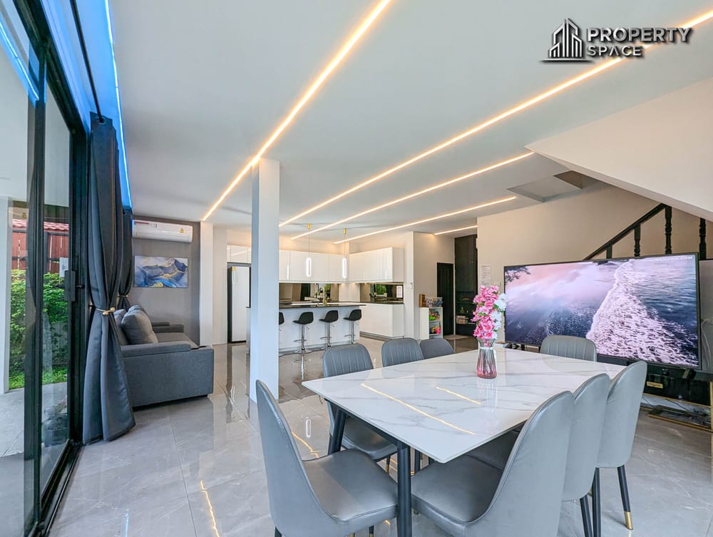 Luxurious 7 Bedroom Pool Villa In Khao Talo Pattaya For Rent Image 7