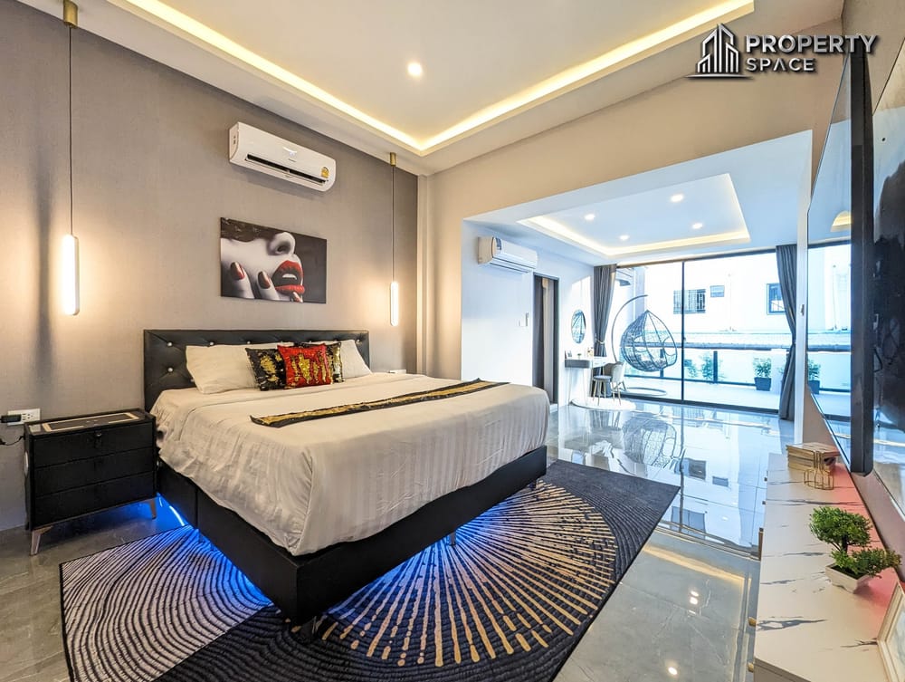 Luxurious 7 Bedroom Pool Villa In Khao Talo Pattaya For Rent Image 12