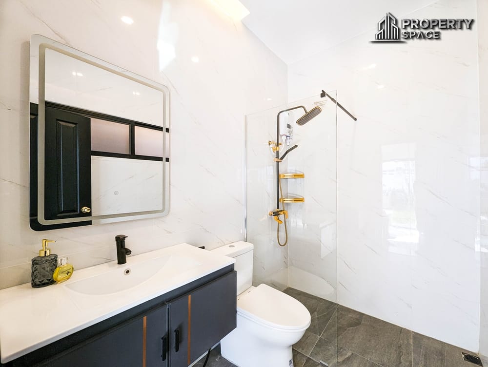 Luxurious 7 Bedroom Pool Villa In Khao Talo Pattaya For Rent Image 27