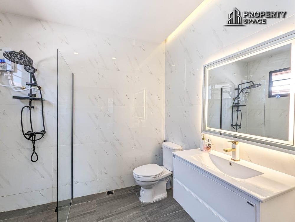 Luxurious 7 Bedroom Pool Villa In Khao Talo Pattaya For Rent Image 18