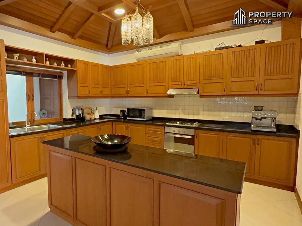 Large Thai Style 4 Bedroom Pool Villa Near Tara Pattana International School  Image 12