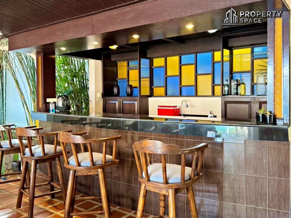 Large Thai Style 4 Bedroom Pool Villa Near Tara Pattana International School  Image 7