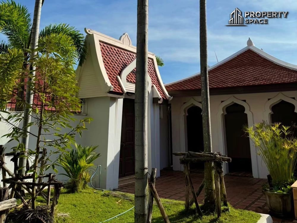 Large Thai Style 4 Bedroom Pool Villa Near Tara Pattana International School  Image 21