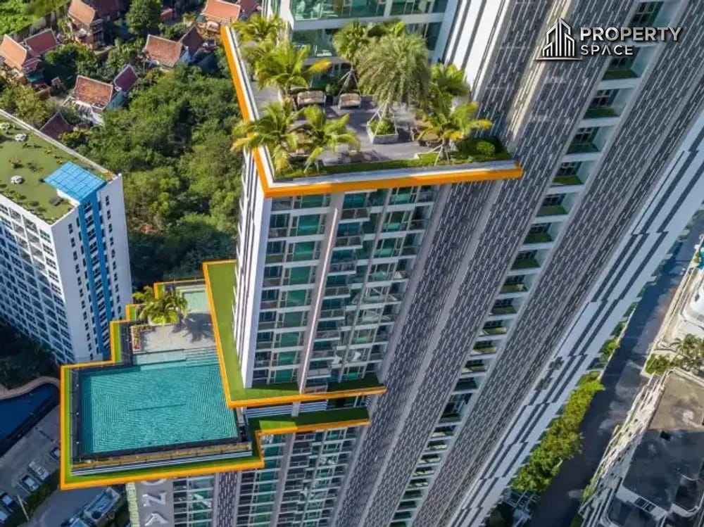 Sea View 1 Bedroom Luxury Condo With Jacuzzi In Riviera Monaco Pattaya Image 3