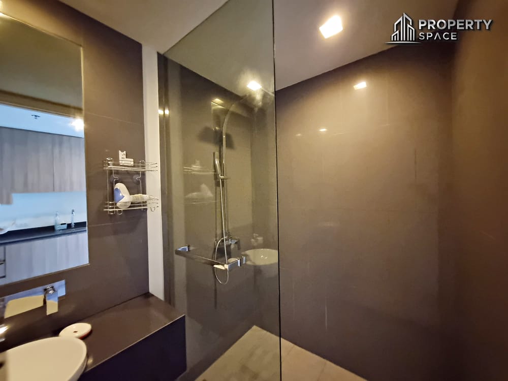 Beachfront Sea View Studio In The Zire Wongamat Condo For Rent Image 16