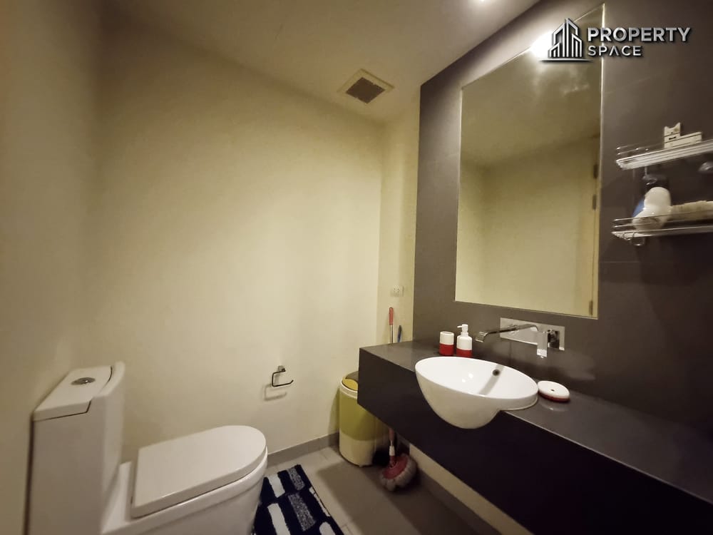 Beachfront Sea View Studio In The Zire Wongamat Condo For Rent Image 18