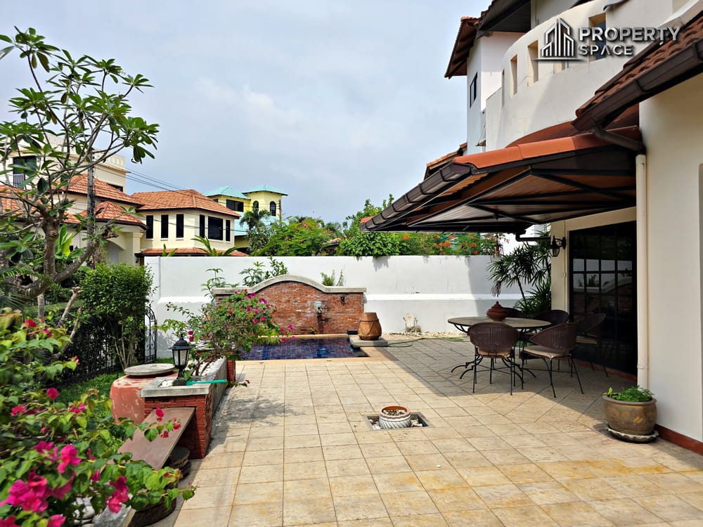 Pet Friendly 3 Bedroom Villa With Outdoor Jacuzzi In Paradise Villa 1 Pattaya Image 5