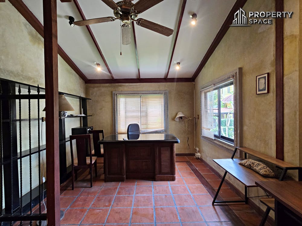 Pet Friendly 3 Bedroom Villa With Outdoor Jacuzzi In Paradise Villa 1 Pattaya Image 14