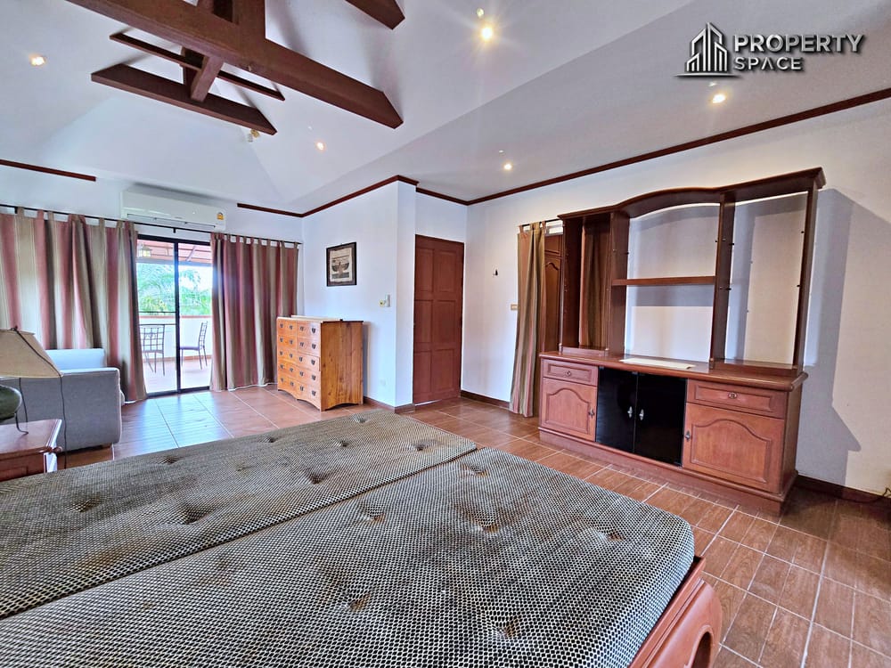 Pet Friendly 3 Bedroom Villa With Outdoor Jacuzzi In Paradise Villa 1 Pattaya Image 26