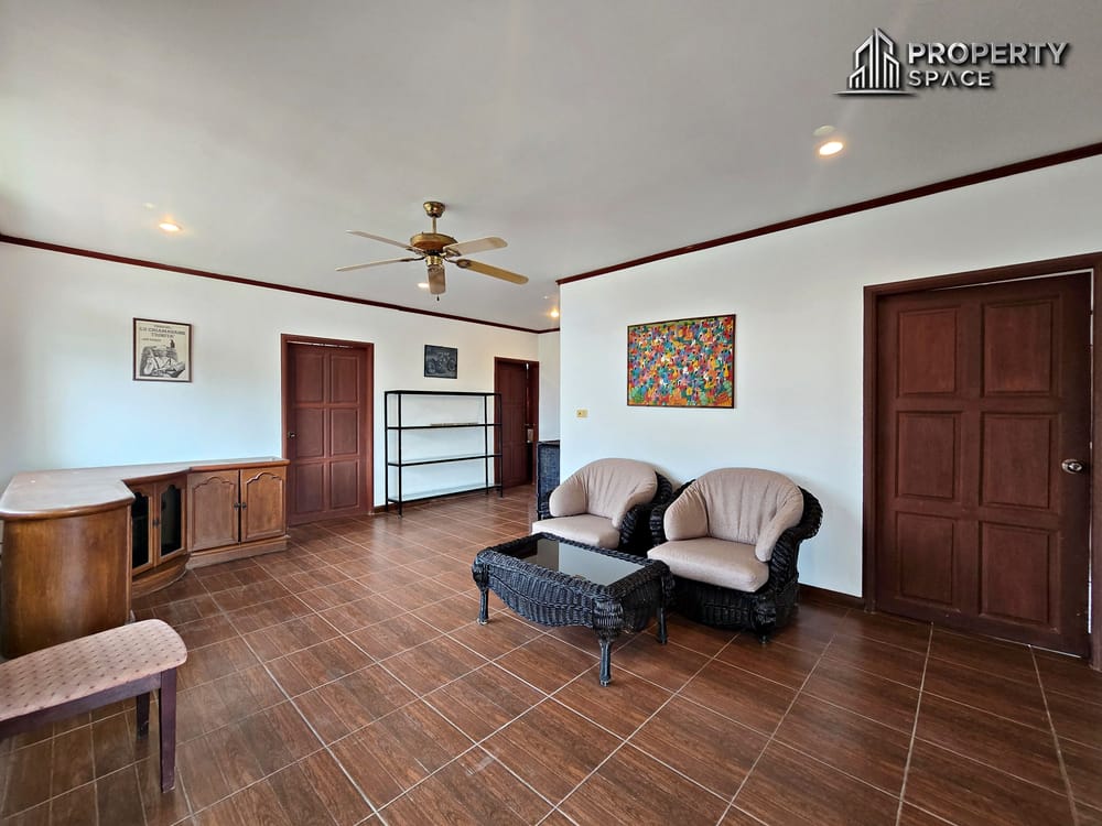 Pet Friendly 3 Bedroom Villa With Outdoor Jacuzzi In Paradise Villa 1 Pattaya Image 22