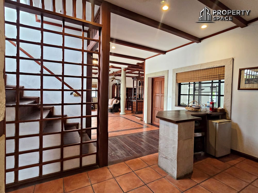 Pet Friendly 3 Bedroom Villa With Outdoor Jacuzzi In Paradise Villa 1 Pattaya Image 13