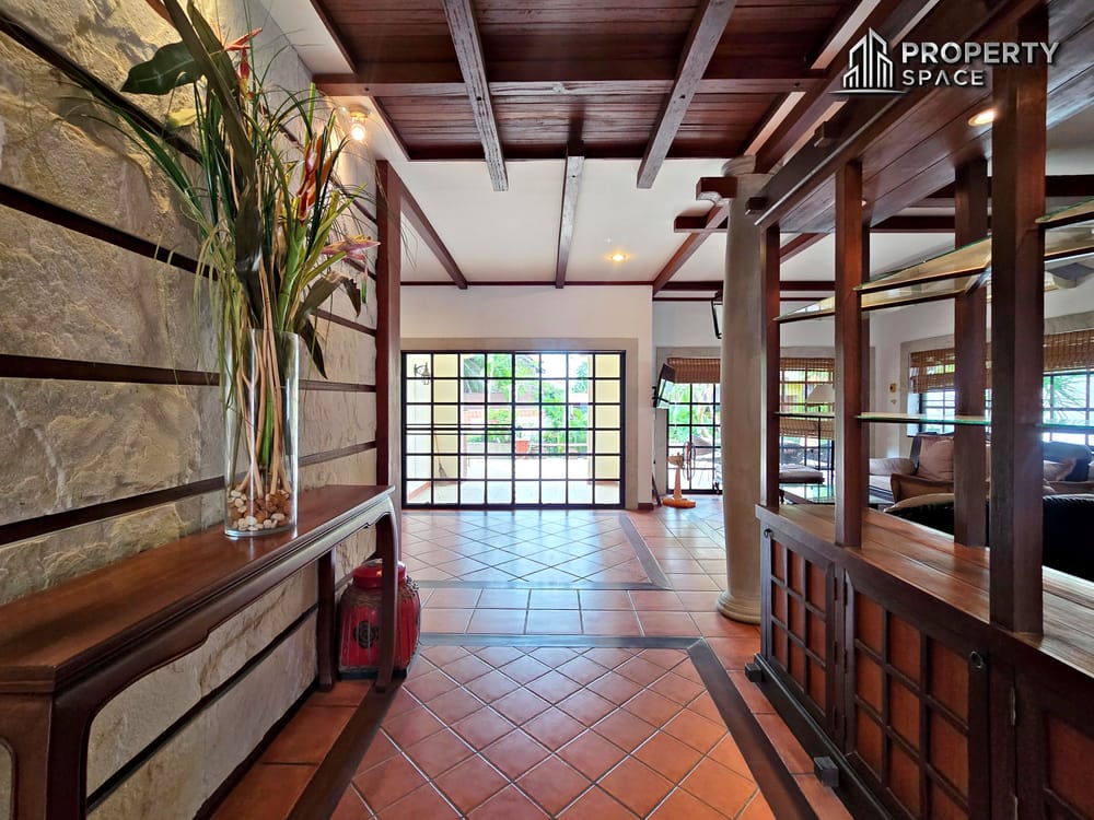 Pet Friendly 3 Bedroom Villa With Outdoor Jacuzzi In Paradise Villa 1 Pattaya Image 12