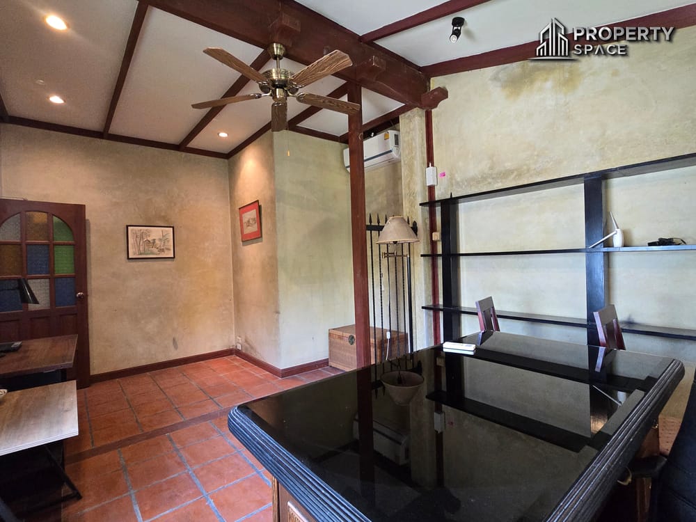 Pet Friendly 3 Bedroom Villa With Outdoor Jacuzzi In Paradise Villa 1 Pattaya Image 16