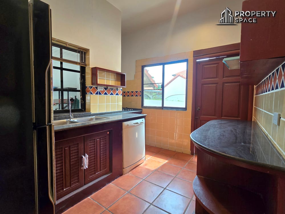 Pet Friendly 3 Bedroom Villa With Outdoor Jacuzzi In Paradise Villa 1 Pattaya Image 18