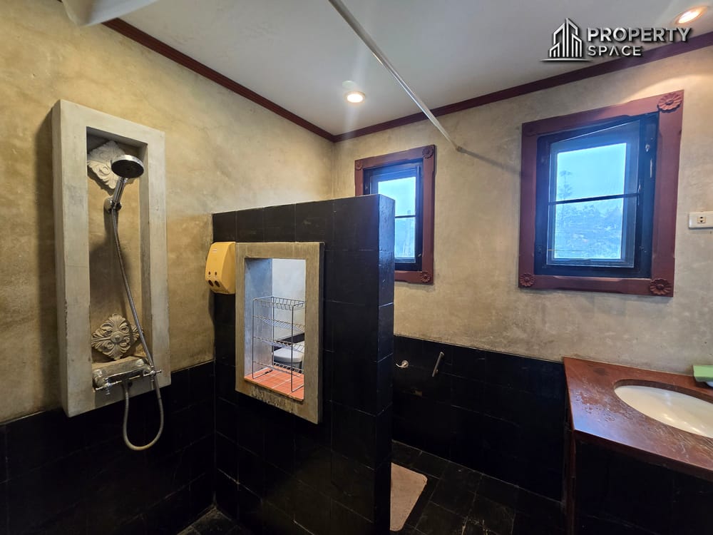 Pet Friendly 3 Bedroom Villa With Outdoor Jacuzzi In Paradise Villa 1 Pattaya Image 19